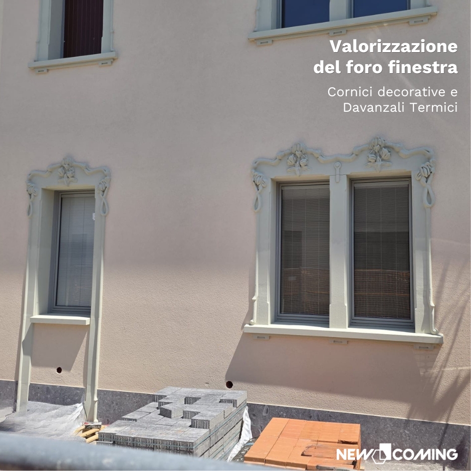 Case history New Coming con cornici decorative e davanzali termici integrati nel foro finestra.